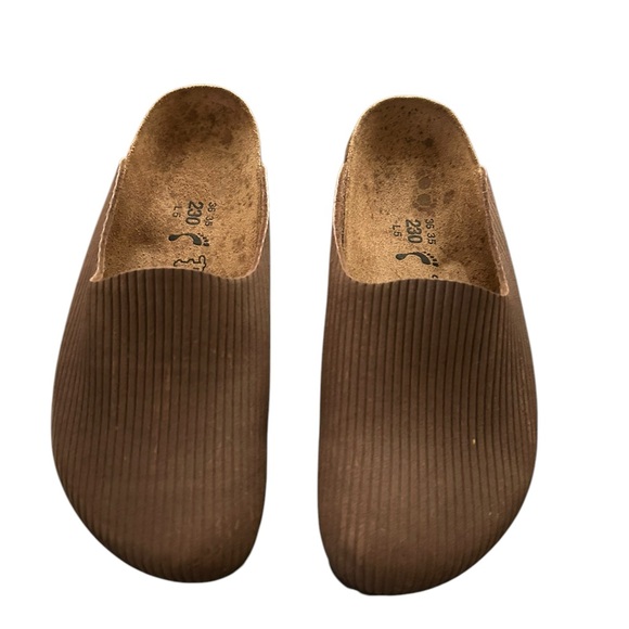 Birki’s by Birkenstock Taupe Ribbed Clogs 36 (US Women’s 5) NWOT, Minor Defect - Picture 4 of 9